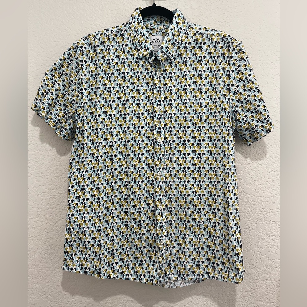 Zara slim fit men’s short sleeve shirt - size US Large
